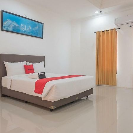 Hotel Reddoorz Near Jatinangor Town Square Extérieur photo