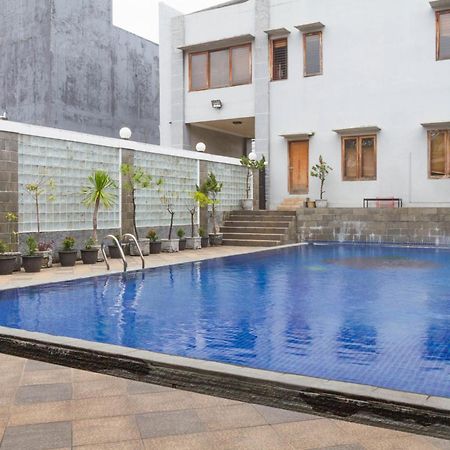 Hotel Reddoorz Near Jatinangor Town Square Extérieur photo