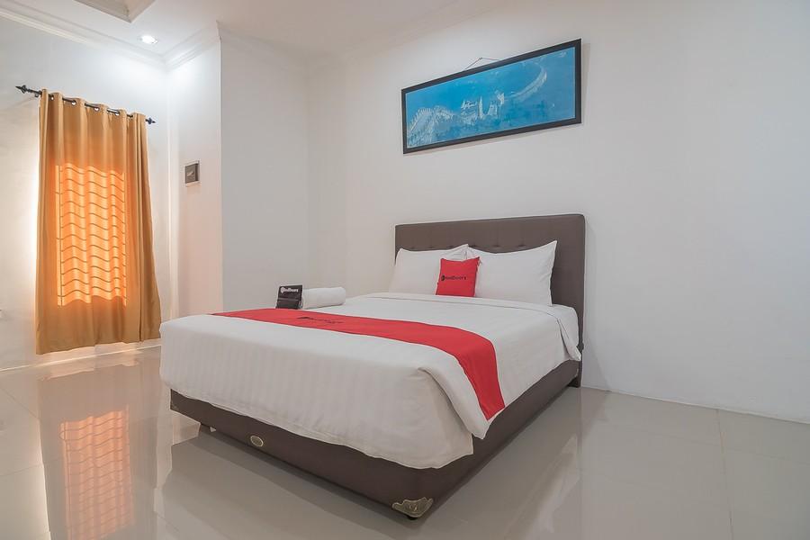 Hotel Reddoorz Near Jatinangor Town Square Extérieur photo