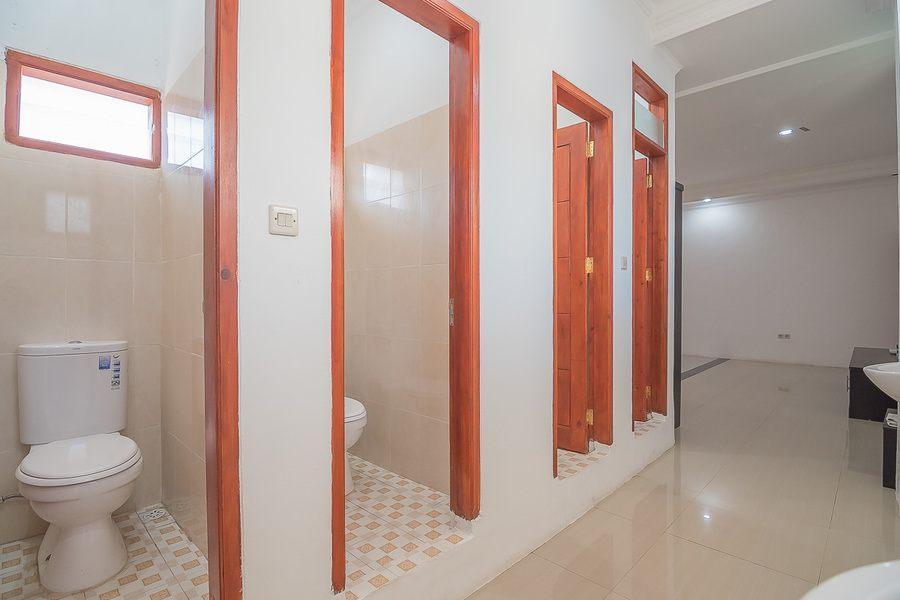 Hotel Reddoorz Near Jatinangor Town Square Extérieur photo