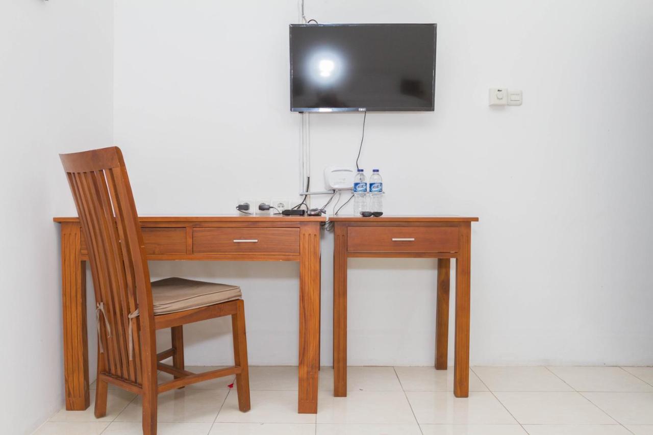 Hotel Reddoorz Near Jatinangor Town Square Extérieur photo